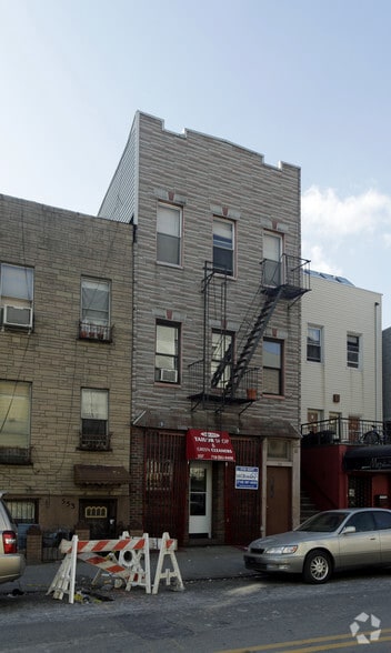 More Photos Of 557 Lorimer St, Brooklyn Storefront Retail Residential For Lease