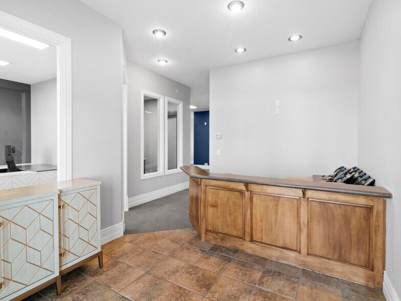 More Photos Of 11576 S State St, Draper Medical For Lease