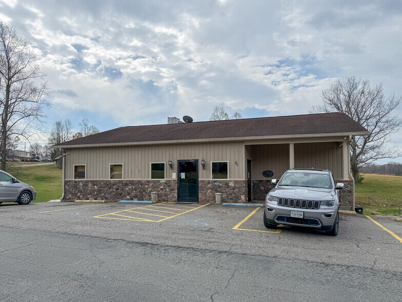 Primary Photo Of 40 Sallys Ridge Rd, Henry Restaurant For Sale