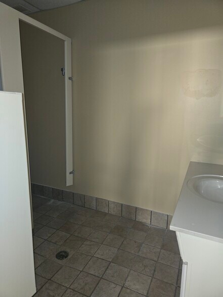 More Photos Of 5373 1st Ave, Birmingham Office For Lease