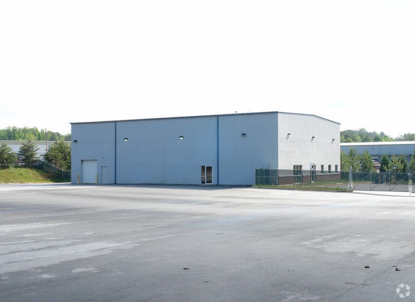 More Photos Of 2288 Sweetwater Industrial Blvd, Lithia Springs Warehouse For Lease