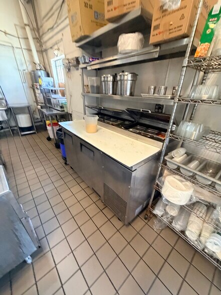More Photos Of 2301-2309 Main St, Santa Monica Storefront Retail Office For Lease