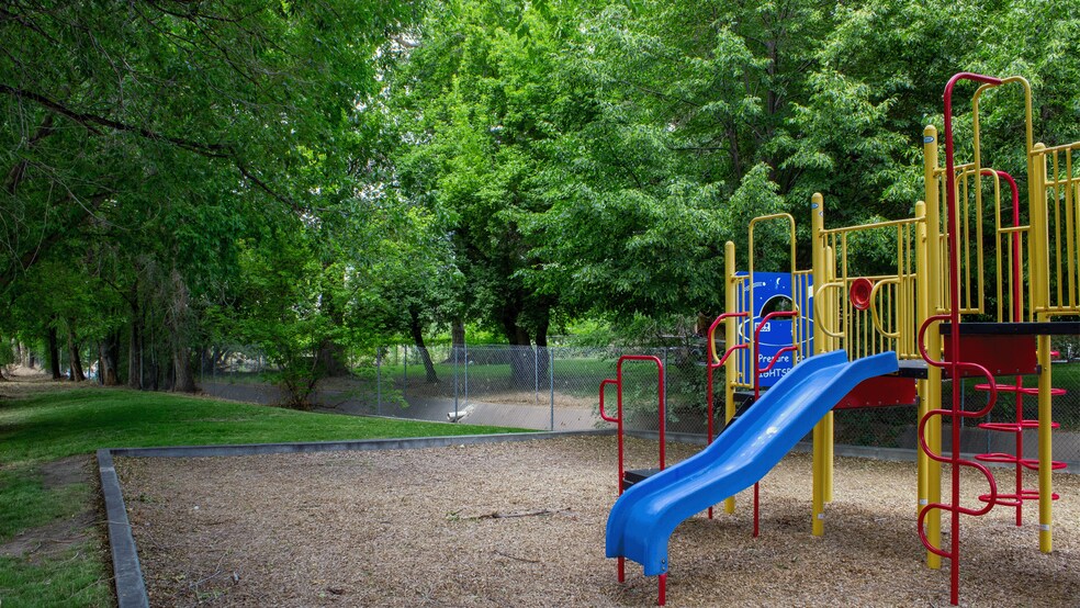 More Photos Of 1115-1145 N Main St, Bountiful Apartments For Sale