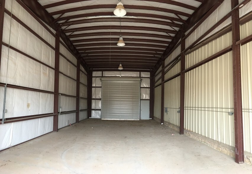 More Photos Of 200 O T Smith Rd, Tornillo Warehouse For Sale