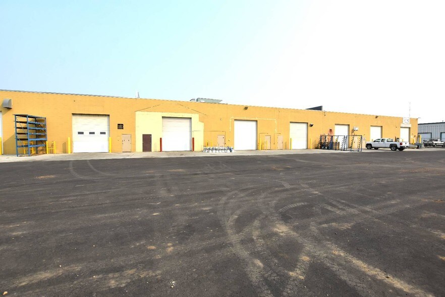 More Photos Of 2101 84 Av NW, Edmonton Light Manufacturing For Sale