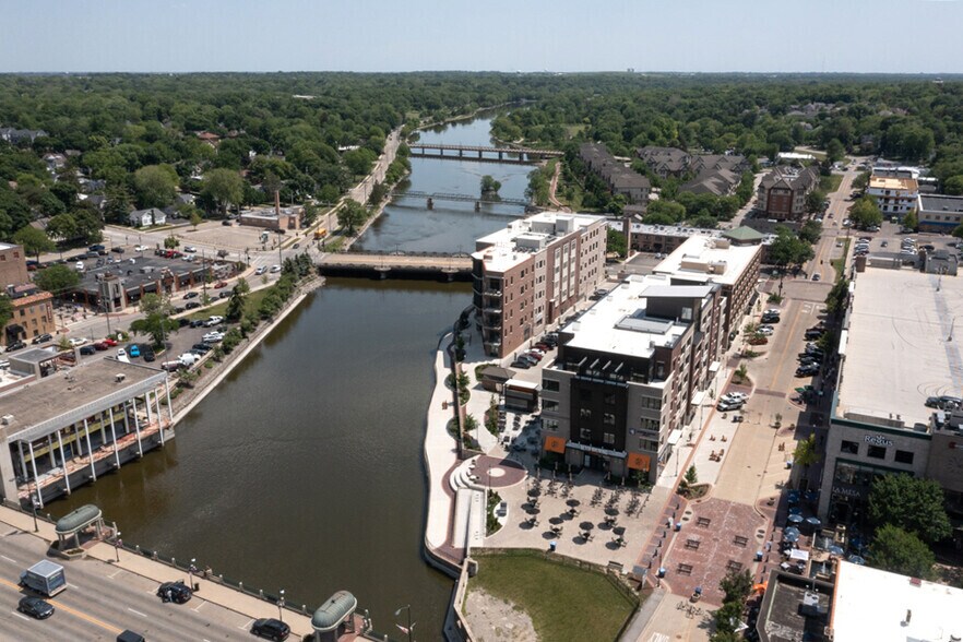 More Photos Of 50 S 1st St, St Charles Apartments For Lease