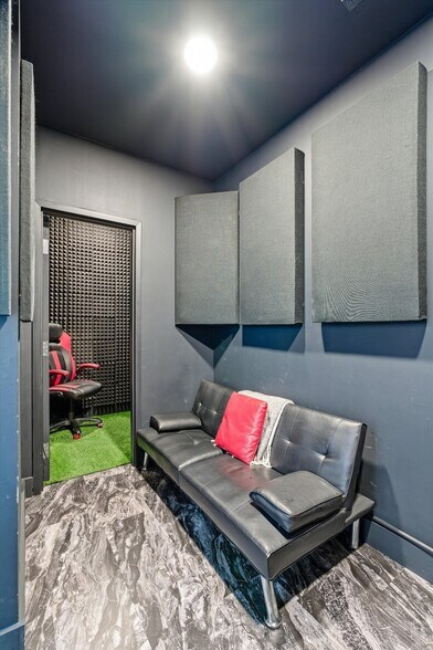 More Photos Of 370 Herron Dr, Nashville Loft Creative Space For Sale