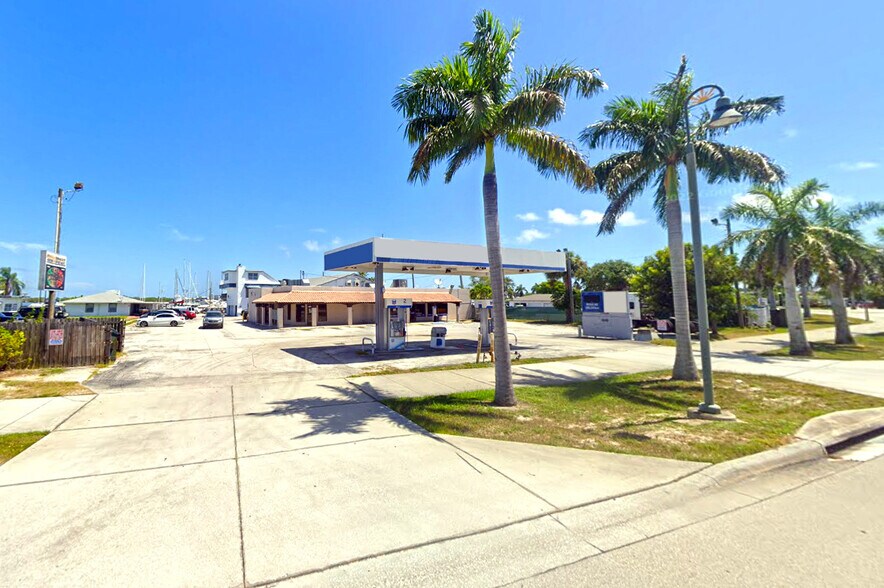 More Photos Of 1004-1010 Seaway Dr, Fort Pierce Marina For Sale