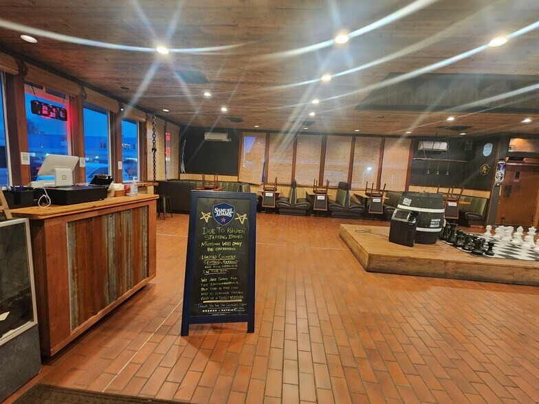 More Photos Of 633 E 1st St, Port Angeles General Retail For Sale