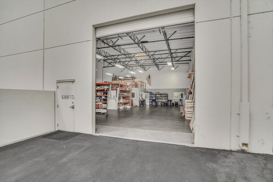 More Photos Of 5380 Gateway Plaza Dr, Benicia Industrial For Sale