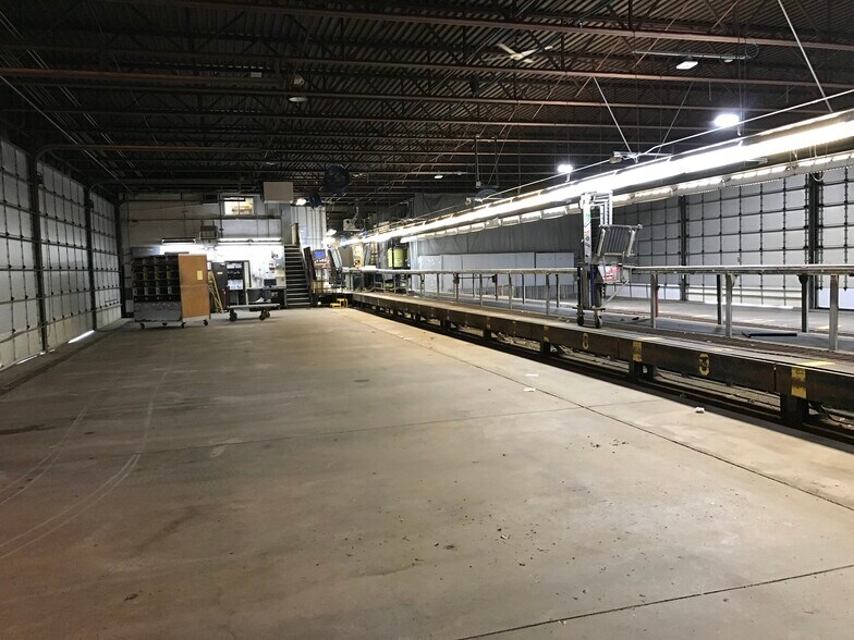 More Photos Of 2006 River Rd, North Apollo Warehouse For Sale