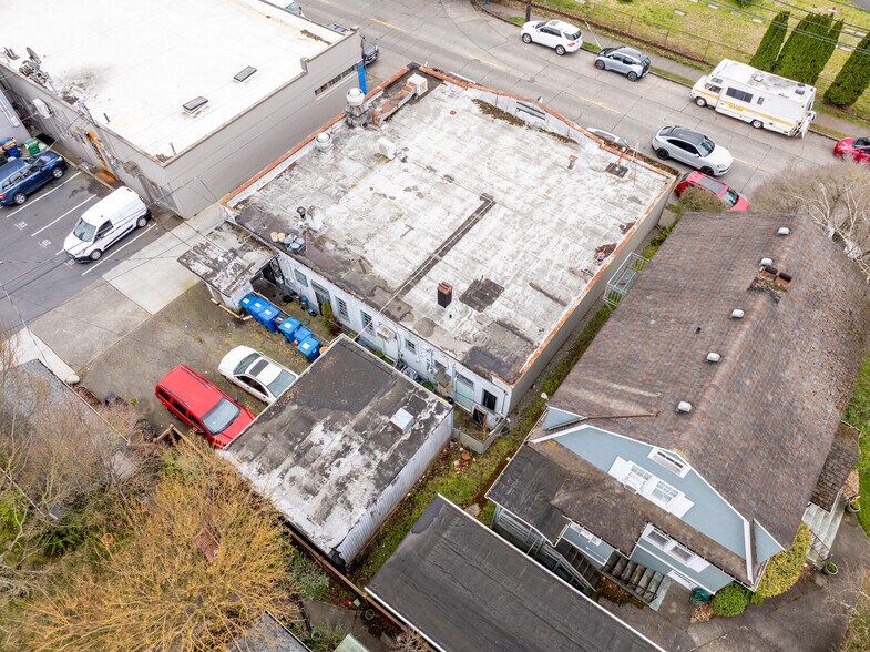 More Photos Of 3404-3410 NE 55th St, Seattle General Retail For Sale