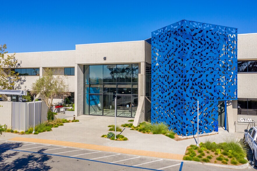 Primary Photo Of 2051 Palomar Airport Rd, Carlsbad Research And Development For Lease