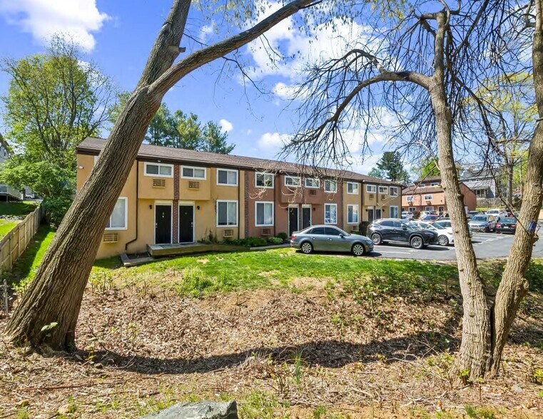 Primary Photo Of 120 Wilbur St, Newark Apartments For Sale