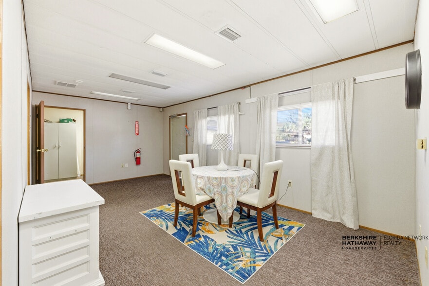 More Photos Of 5876 Old Timuquana Rd, Jacksonville Office For Lease