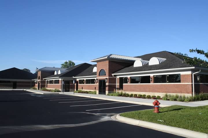 More Photos Of 6525 W Maple Rd, West Bloomfield Medical For Lease