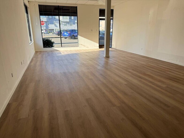 More Photos Of 15 Teresita Blvd, San Francisco General Retail For Lease