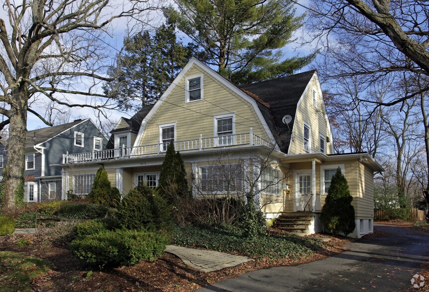 More Photos Of 1013-1015 Park Ave, Plainfield Apartments For Lease