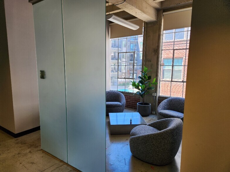 More Photos Of 1307 W Morehead St, Charlotte Office For Lease