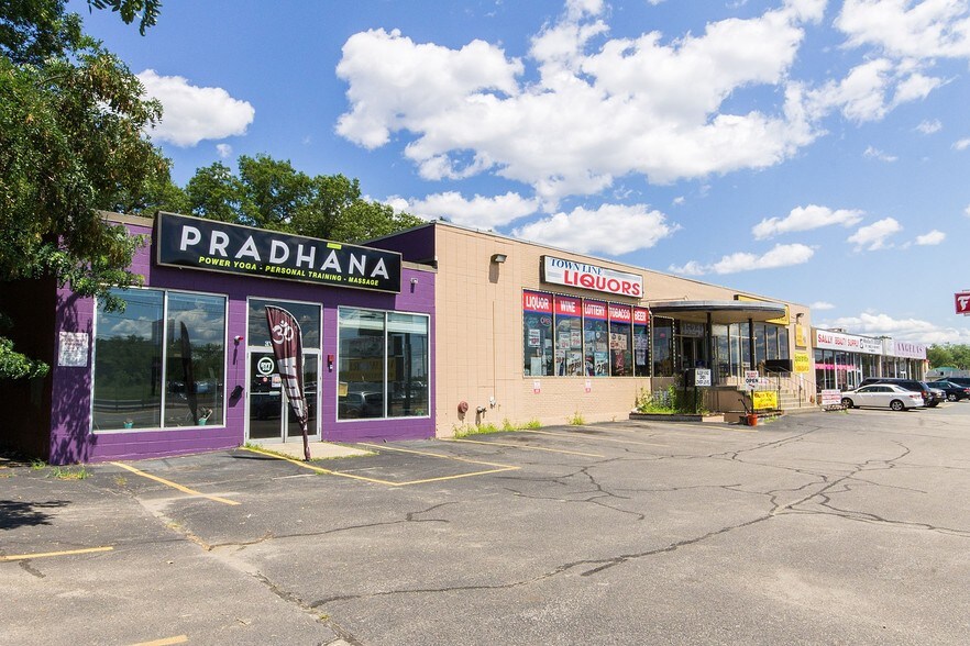 More Photos Of 1524 VFW Pky, West Roxbury Storefront For Lease