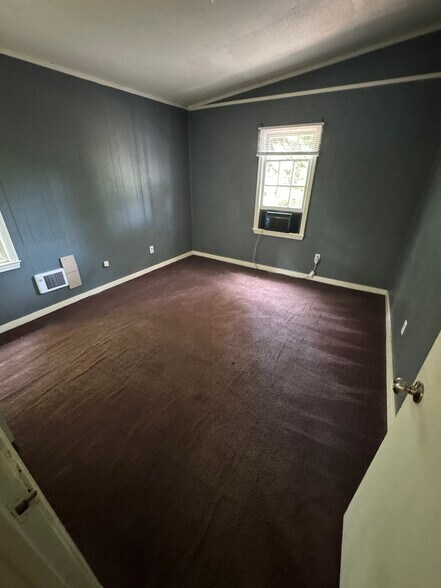 More Photos Of 403 Greenville St, Abbeville Apartments For Sale