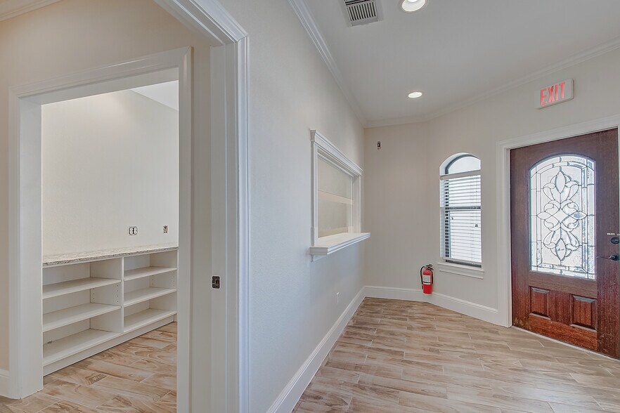 More Photos Of 21386 Provincial Blvd, Katy Medical For Sale