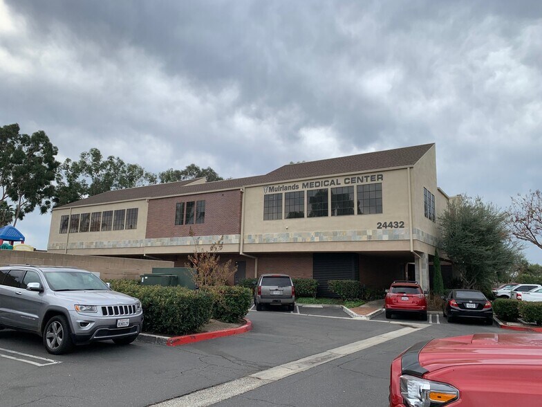 More Photos Of 24432 Muirlands Blvd, Lake Forest Medical For Lease