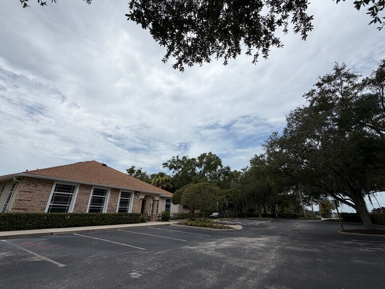 More Photos Of 635 Primera Blvd, Lake Mary Medical For Lease