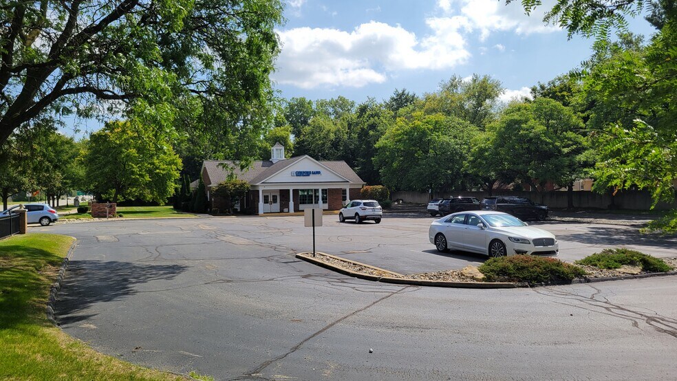More Photos Of 39475 Ann Arbor Rd E, Plymouth Bank For Lease
