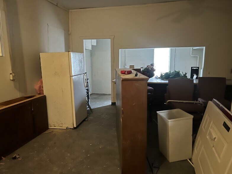 More Photos Of 2150 Greenbrier St, Charleston Office For Sale