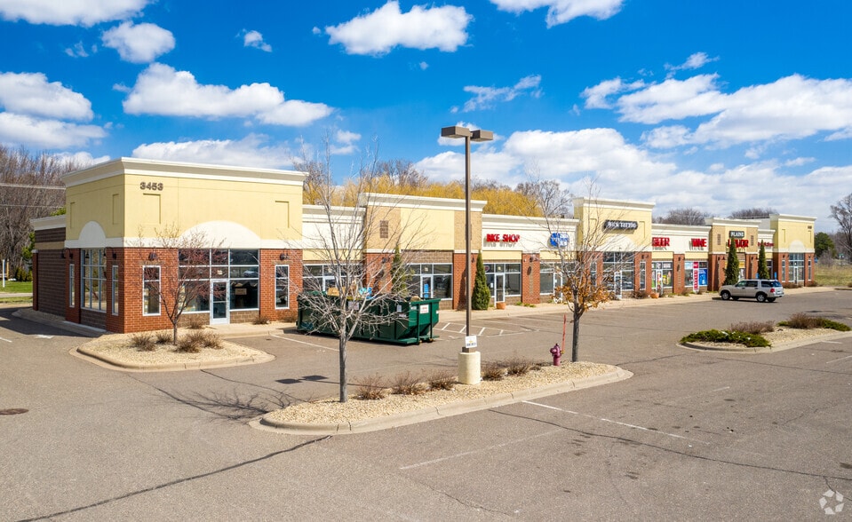 Primary Photo Of 3453 Lake Dr, Blaine General Retail For Lease