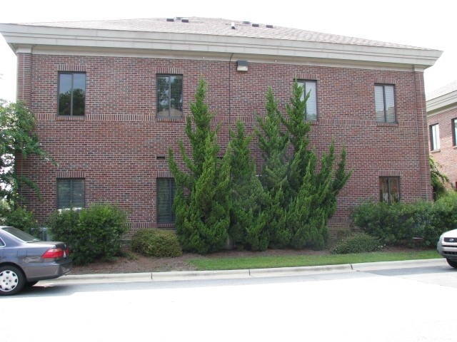 More Photos Of 4140 Ferncreek Dr, Fayetteville Office For Lease