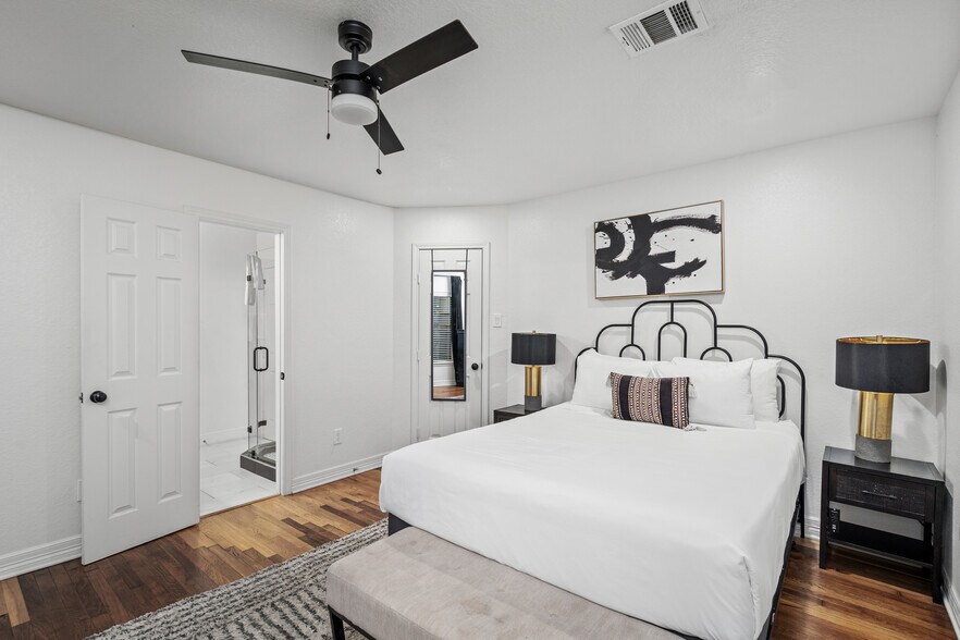 More Photos Of 3404 Rosedale St, Houston Multifamily For Sale