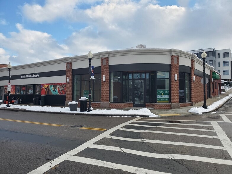 More Photos Of 1202-1212 River St, Hyde Park Restaurant For Lease