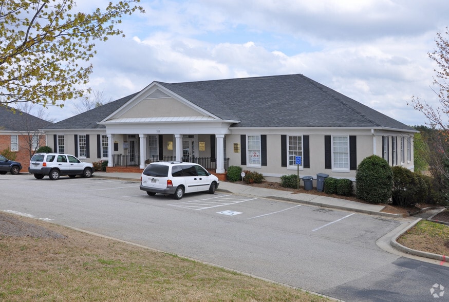 Primary Photo Of 255 Corporate Center Dr, Stockbridge Office For Lease