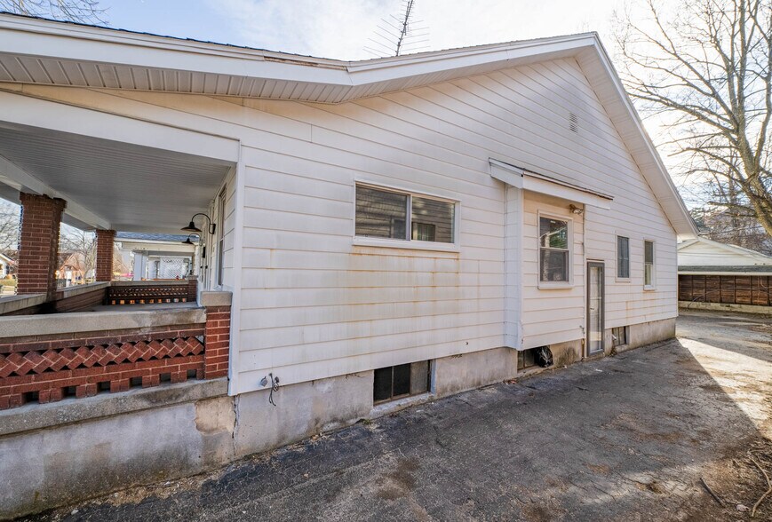 More Photos Of 128 E Bruce Ave, Dayton Multifamily For Sale