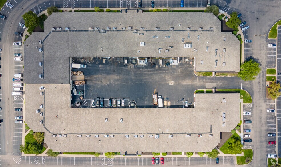 More Photos Of 2700-2758 E Kemper Rd, Cincinnati Light Manufacturing For Lease