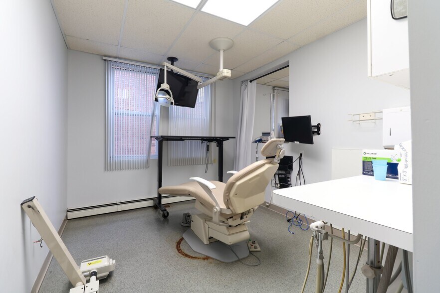 More Photos Of 535 Monmouth St, Gloucester City Medical For Lease