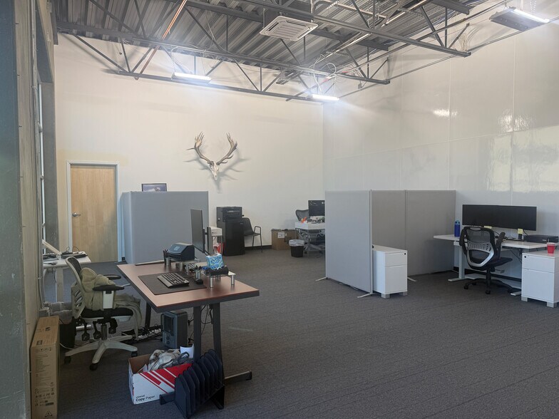 More Photos Of 2208 W 700 S, Springville Light Manufacturing For Sale