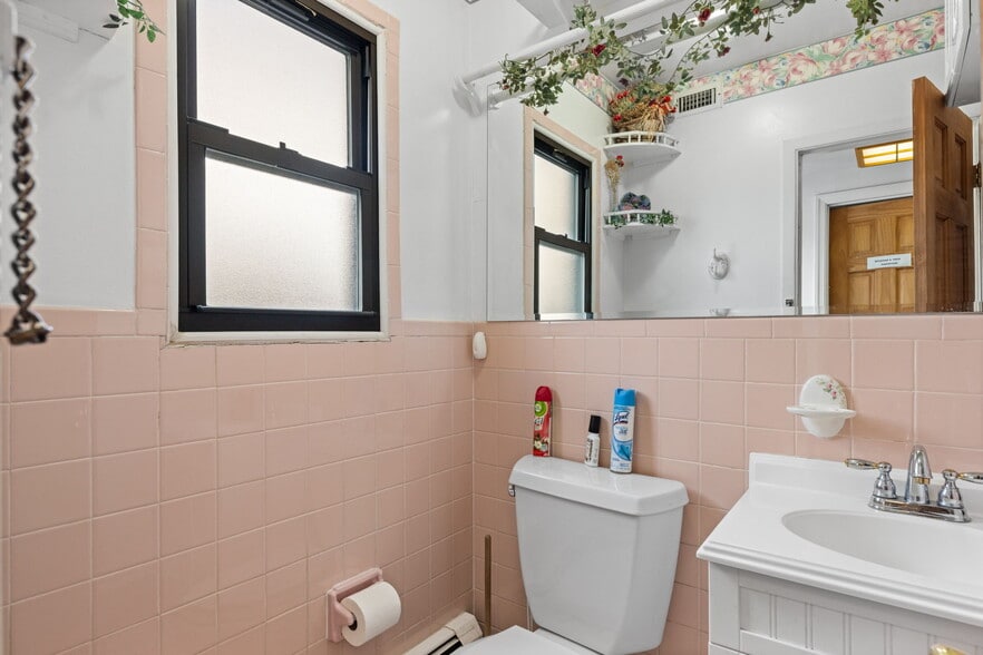 More Photos Of 131-135 Rt-304, Nanuet Freestanding For Sale