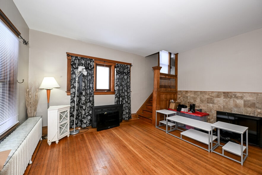 More Photos Of 2869 Hampshire Rd, Cleveland Heights Multifamily For Sale