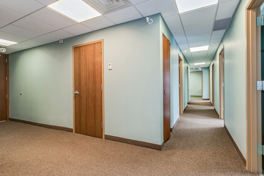 More Photos Of 7300 France Ave S, Edina Medical For Lease
