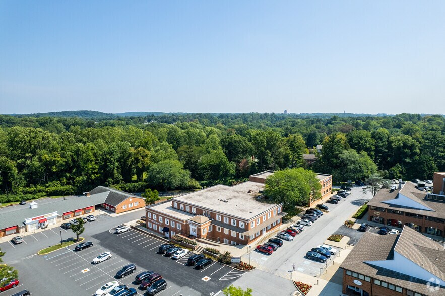 More Photos Of 3801 Kennett Pike, Greenville Unknown For Lease