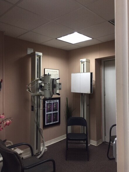 More Photos Of 465 Route 25A, Miller Place Unknown For Lease