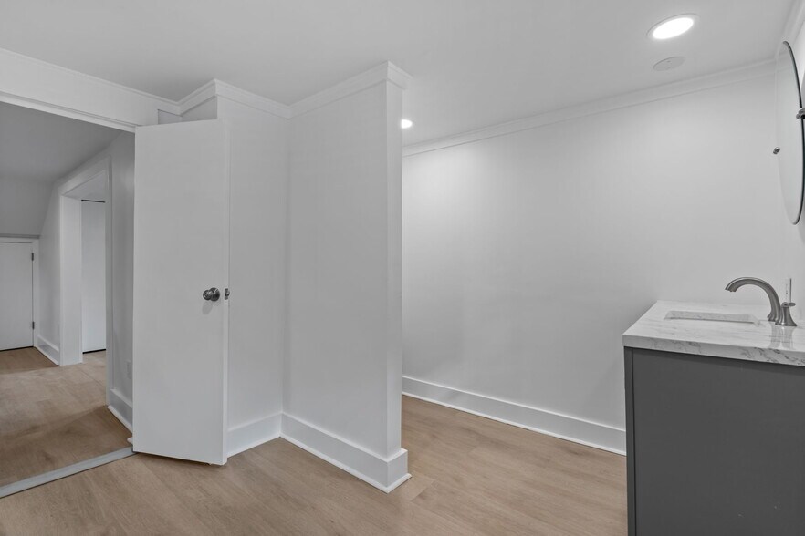 More Photos Of 122 Highlands View Rd, Highlands Specialty For Sale