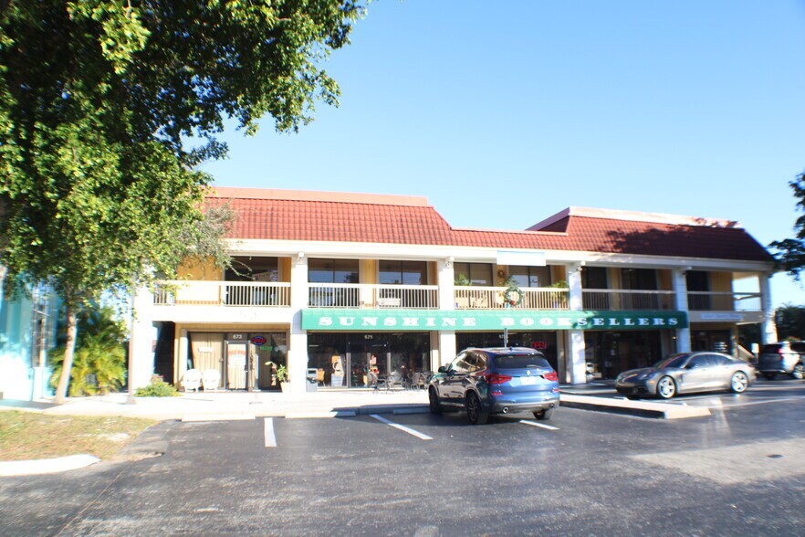 More Photos Of 673-689 S Collier Blvd, Marco Island Storefront Retail Office For Lease