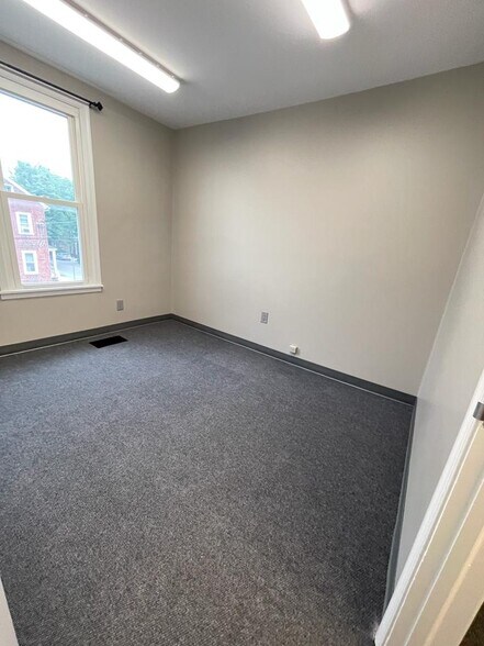 More Photos Of 280 Main St, Westminster Medical For Lease