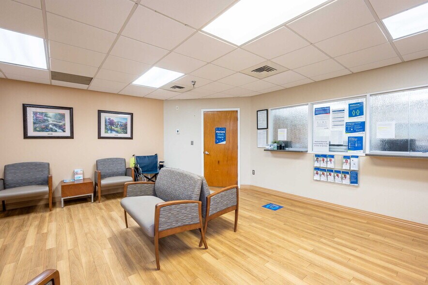 More Photos Of 6719 Gall Blvd, Zephyrhills Medical For Sale