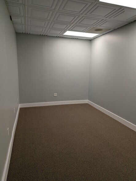 More Photos Of 1449 Green Bay Rd, Sturgeon Bay General Retail For Lease