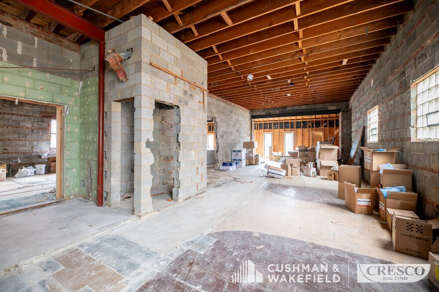 More Photos Of 2193 S Green Rd, Cleveland Office For Sale